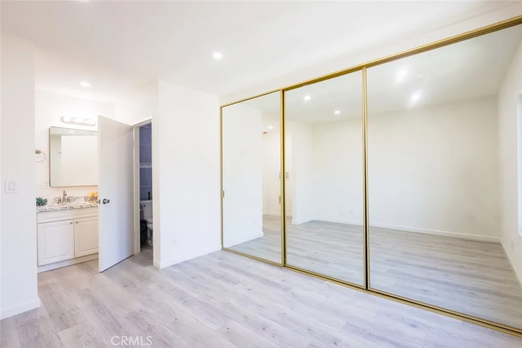 409 Burchett Street 311, Glendale, California 91203 home-pic-8